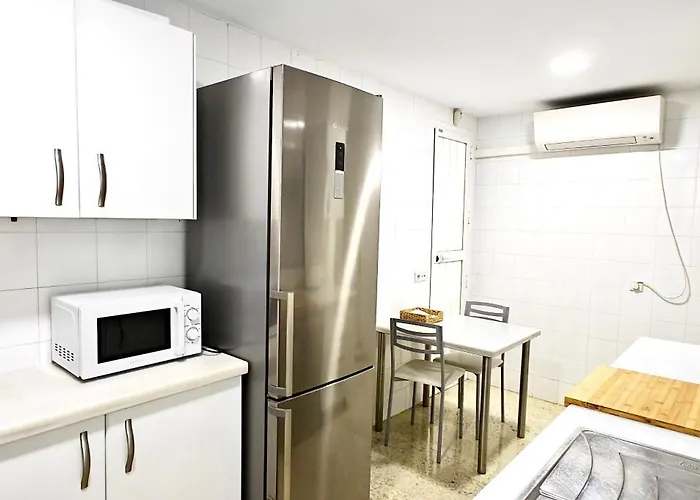 Deluxe Puerta De Almodovar *