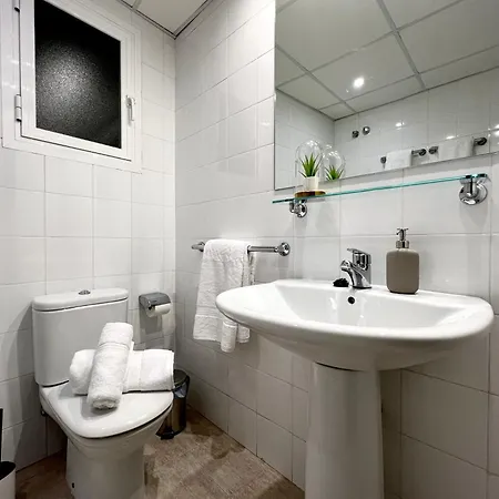 Deluxe Puerta De Almodovar