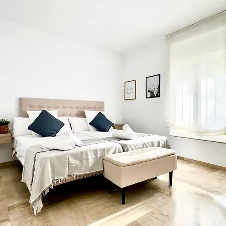 Apartment Deluxe Puerta De Almodovar